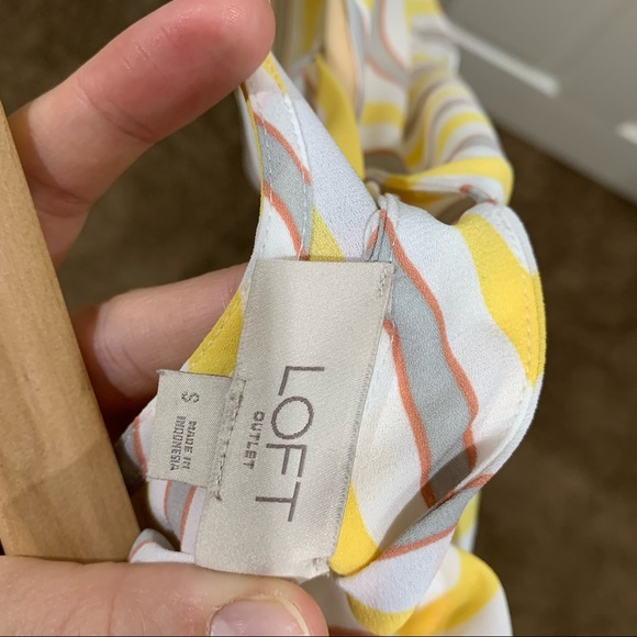 blouse top - Picture 4 of 4